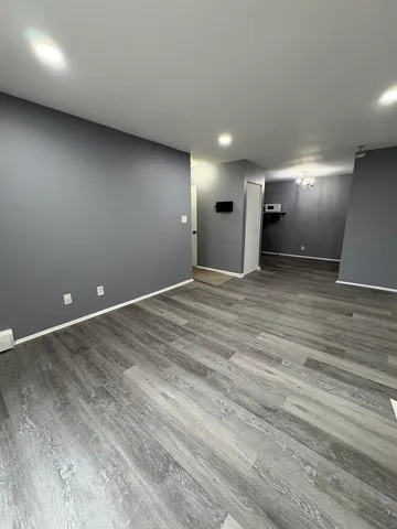 $1,850 | 2400 Light Road, Unit 212, Oswego, IL 60543