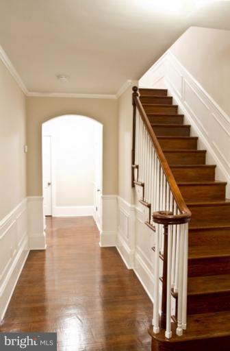 4004 Villa Nova Road Baltimore, MD 21207 - Photo 2 of 26 Foyer