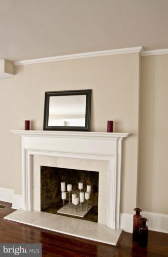 4004 Villa Nova Road Baltimore, MD 21207 - Photo 12 of 26 Living Room