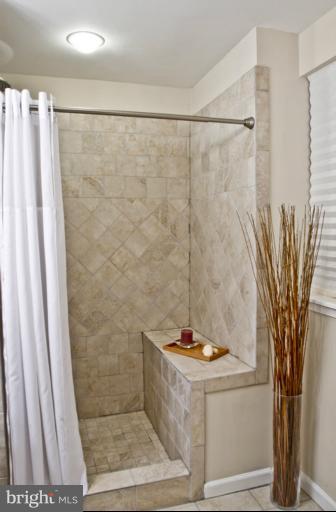 4004 Villa Nova Road Baltimore, MD 21207 - Photo 20 of 26 Bath (Master)