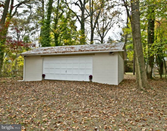 4004 Villa Nova Road Baltimore, MD 21207 - Photo 24 of 26 Garage