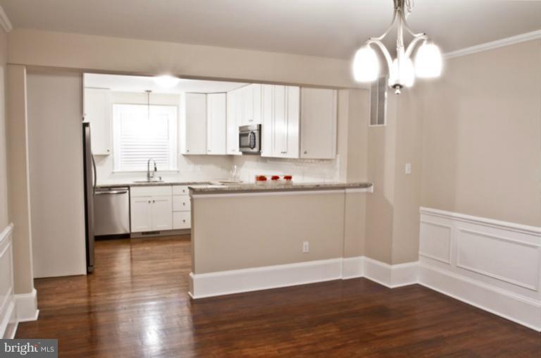 4004 Villa Nova Road Baltimore, MD 21207 - Photo 4 of 26 Dining Room