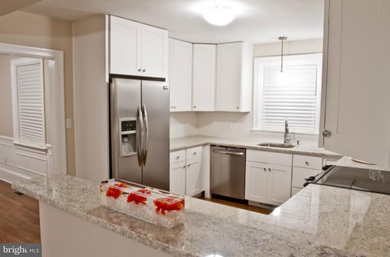 4004 Villa Nova Road Baltimore, MD 21207 - Photo 5 of 26 Kitchen