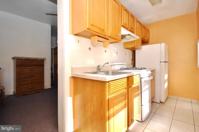 $1,750 | 223 Ryers Avenue, Cheltenham, PA 19012