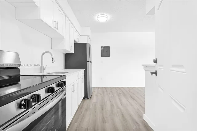 $2,100 | 13210 Memorial Highway, Unit 203, North Miami, FL 33161