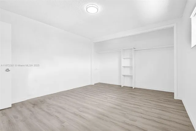 $2,100 | 13210 Memorial Highway, Unit 203, North Miami, FL 33161