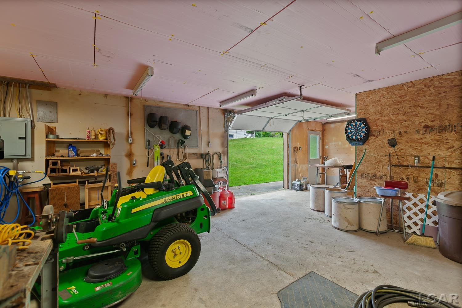 2010 South Kane Road Stockbridge, MI 49285 - Photo 48 of 80