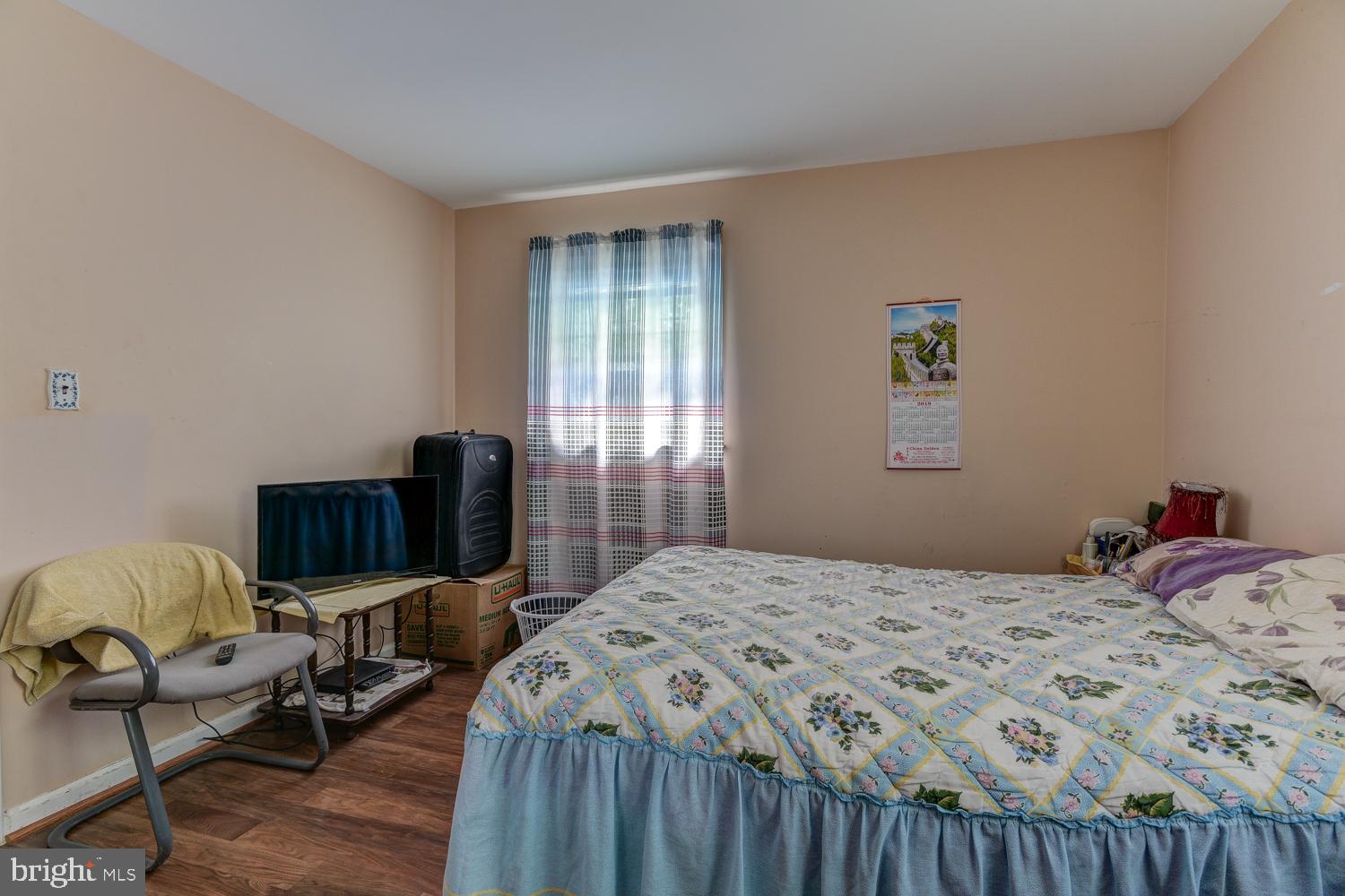 2614 Higbee Road Adelphi, MD 20783 - Photo 33 of 44 Bedroom