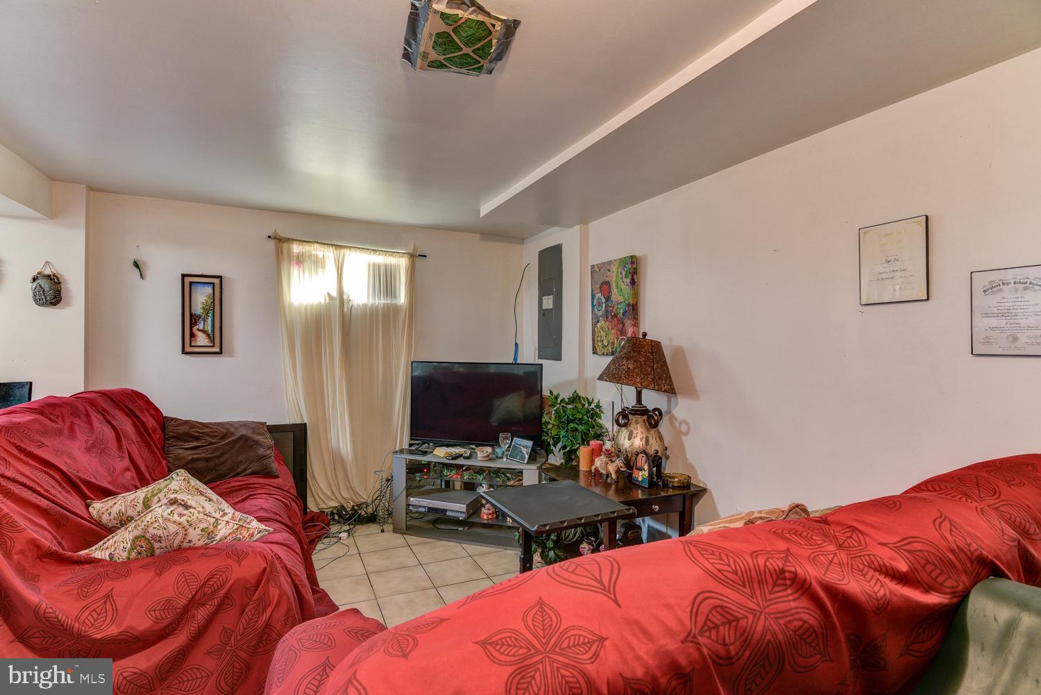2614 Higbee Road Adelphi, MD 20783 - Photo 35 of 44 Bedroom