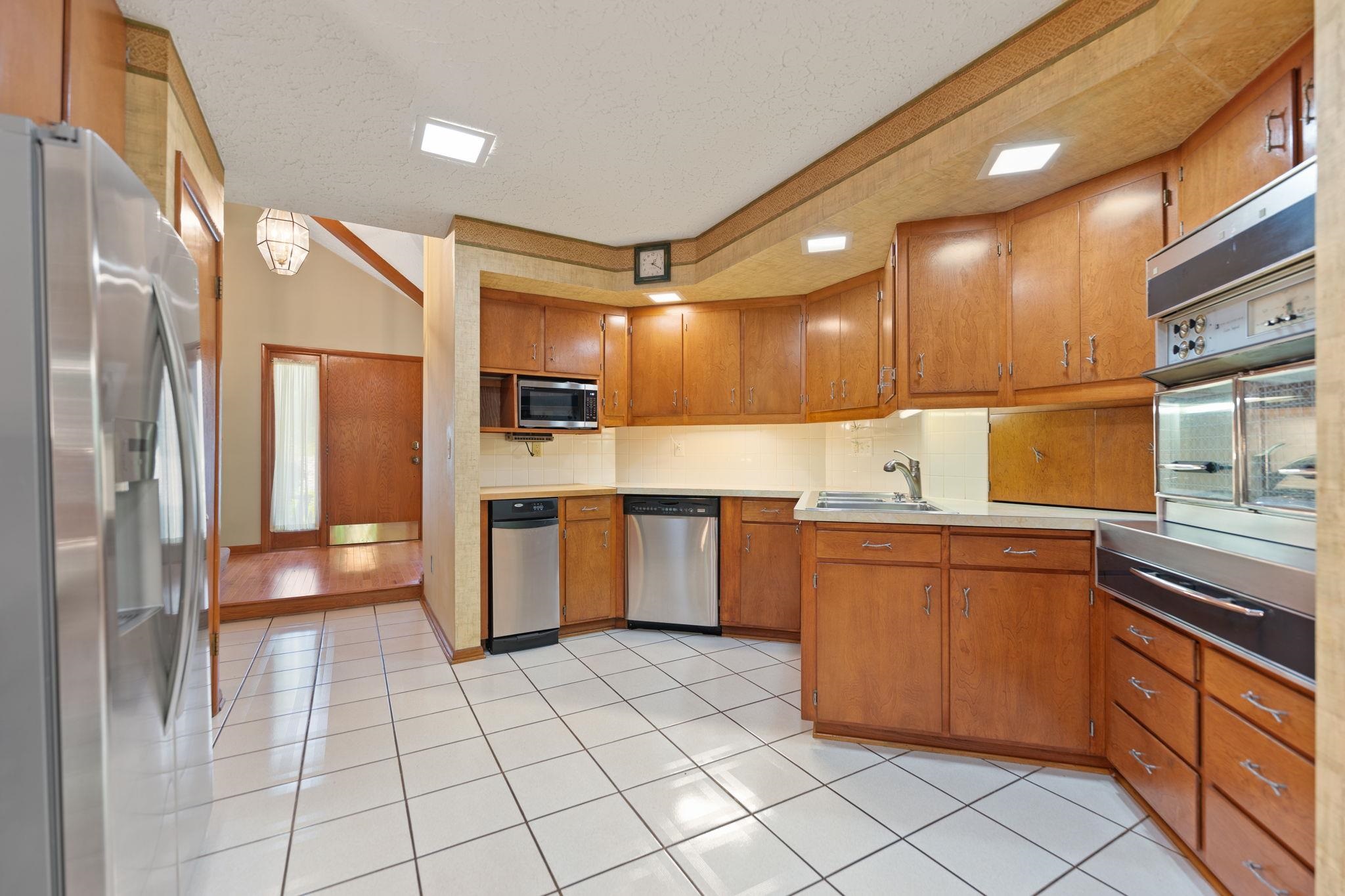 4303 Singleton Close Rockford, IL 61107 - Photo 18 of 73