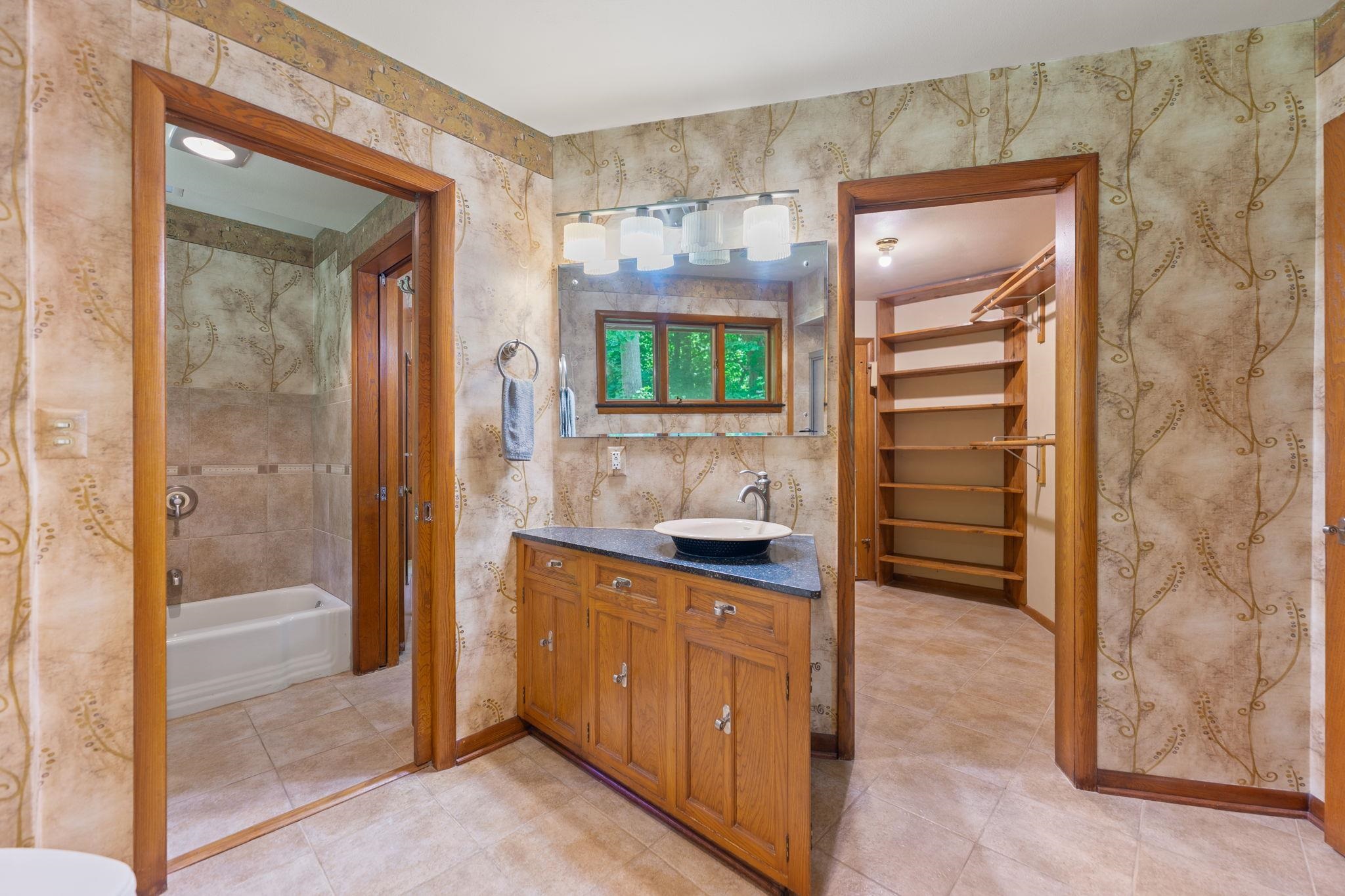 4303 Singleton Close Rockford, IL 61107 - Photo 24 of 73