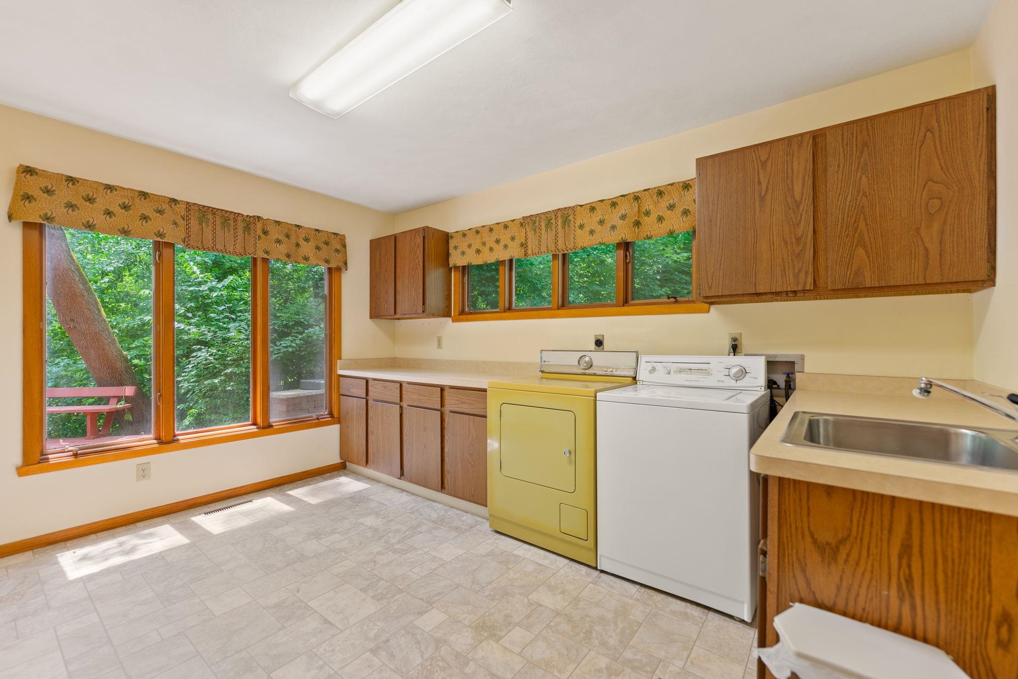 4303 Singleton Close Rockford, IL 61107 - Photo 39 of 73