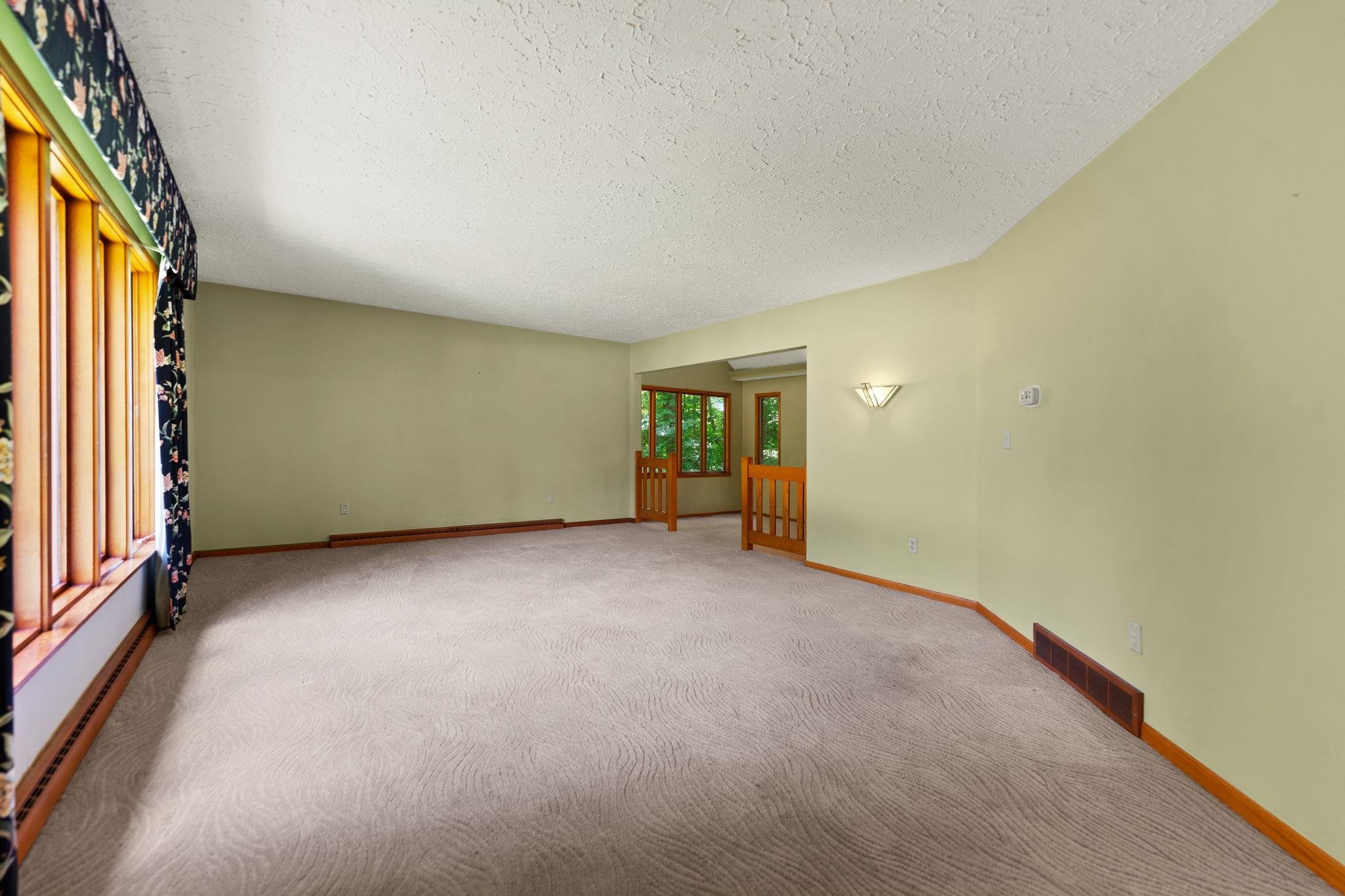 4303 Singleton Close Rockford, IL 61107 - Photo 4 of 73