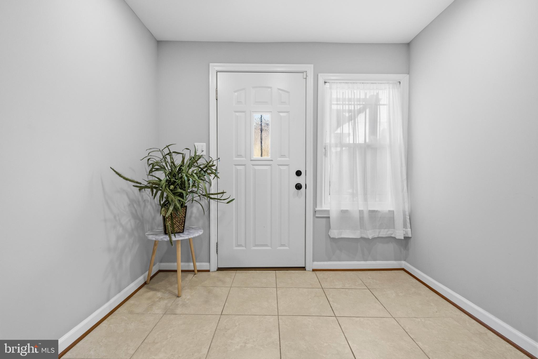 907 8th Street Northeast Washington, DC 20002 - Photo 12 of 33