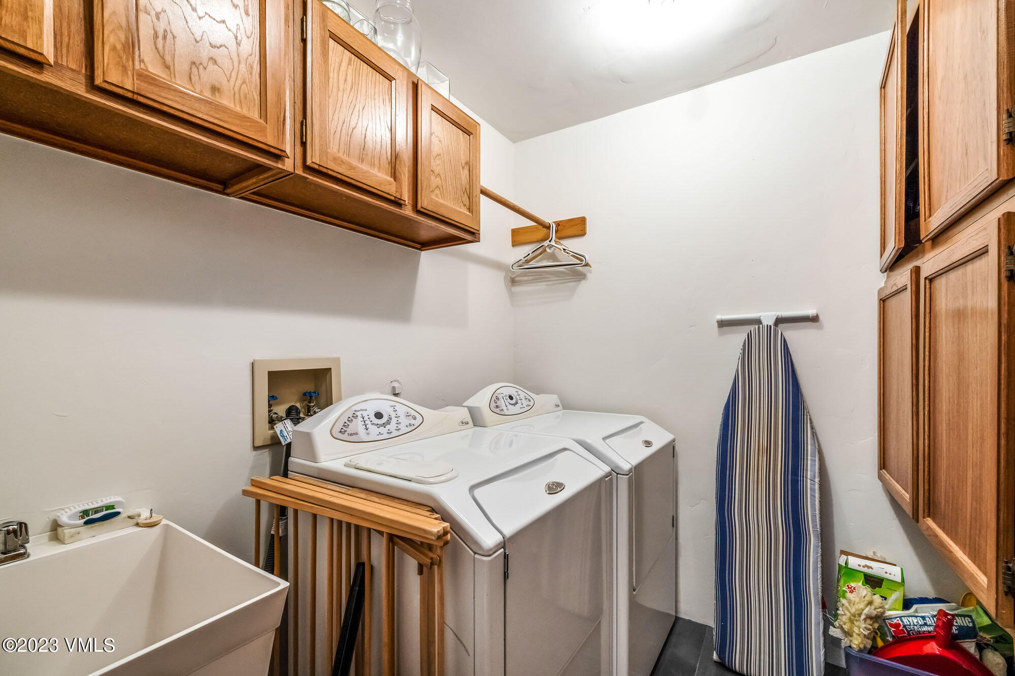 25 Casteel Creek Road Edwards, CO 81632 - Photo 40 of 87 a utility room with dryer and washer