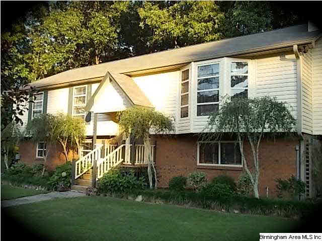 1104 Allison Circle Alabaster, AL 35007 - Photo 3 of 32