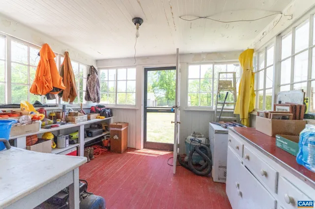 a view of a tennis court