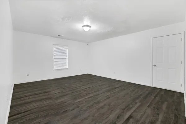 $2,100 | 15411 Lucky Star Drive, Houston, TX 77082