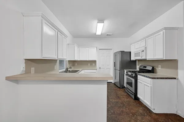 $2,100 | 15411 Lucky Star Drive, Houston, TX 77082