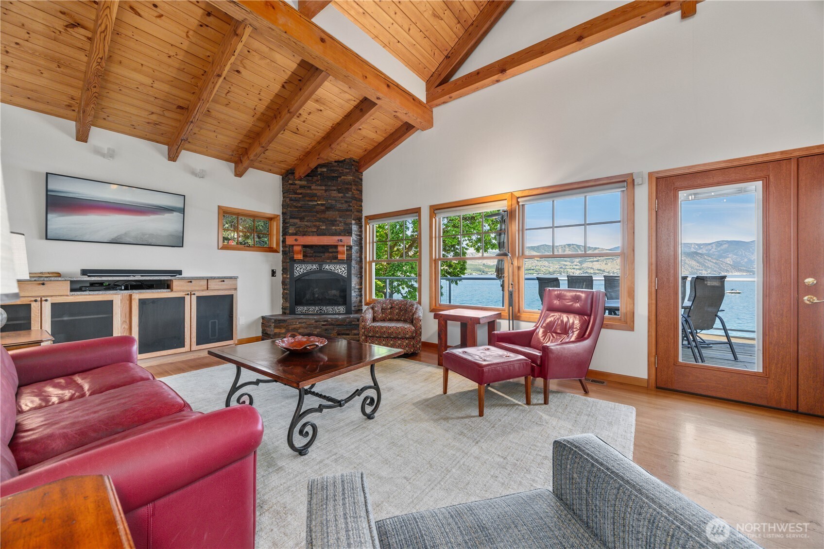 93 Lord Acres Road Chelan, WA 98816 - Photo 9 of 39