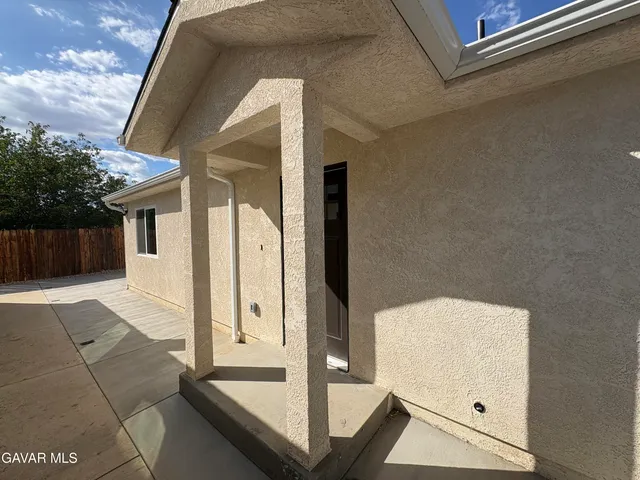 $2,500 | 2137 Estrella Court, Unit B, Palmdale, CA 93550