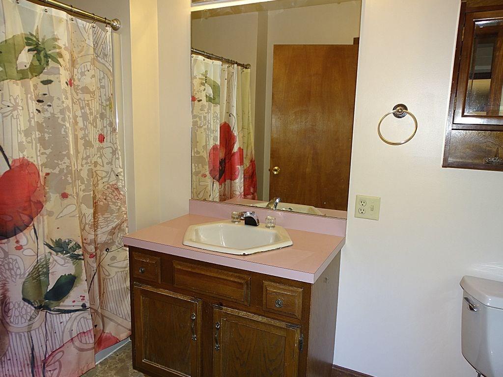 305 Linnwood Road Eighty Four, PA 15330 - Photo 12 of 25 Private master bath