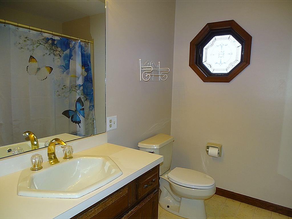 305 Linnwood Road Eighty Four, PA 15330 - Photo 15 of 25 Hall Bath