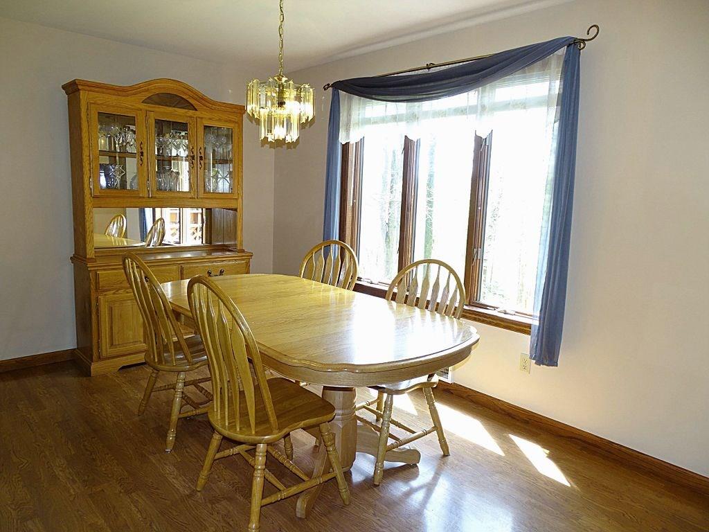 305 Linnwood Road Eighty Four, PA 15330 - Photo 9 of 25 Dining area open to the kitchen