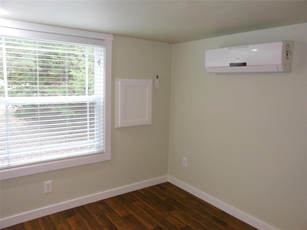 2350 East Stone Road Wylie, TX 75098 - Photo 13 of 24 a room with a window