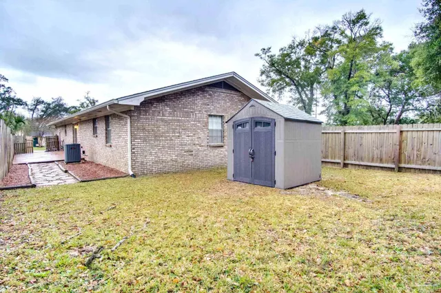 $1,895 | 1400 North D Street, Pensacola, FL 32501