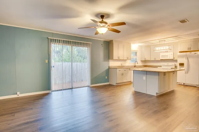 $1,895 | 1400 North D Street, Pensacola, FL 32501