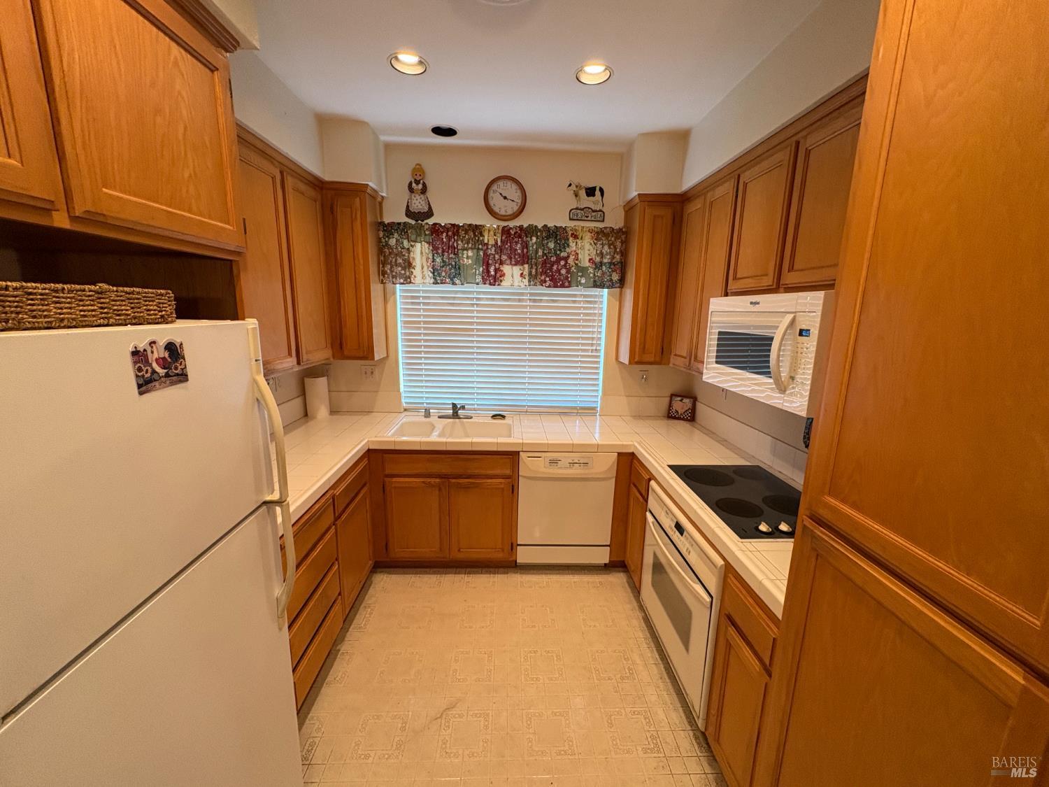 9131 Benny Goodman Way Windsor, CA 95492 - Photo 9 of 30