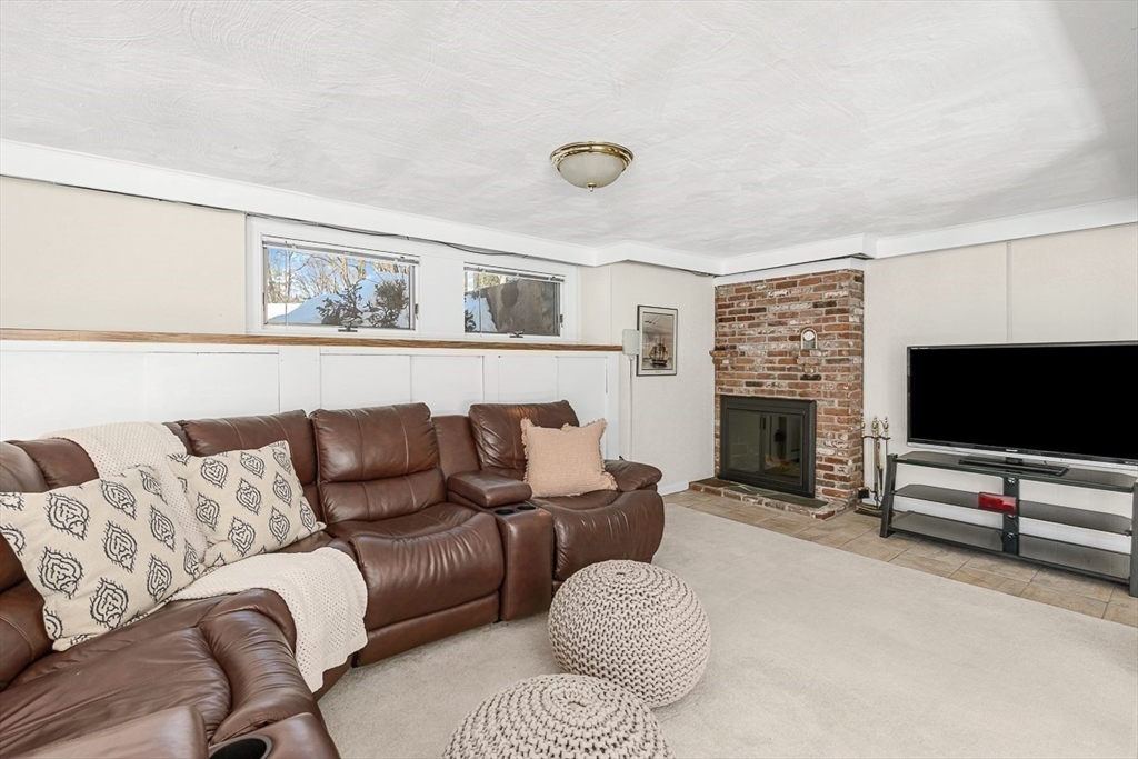 12 Thornberry Road Winchester, MA 01890 - Photo 23 of 31