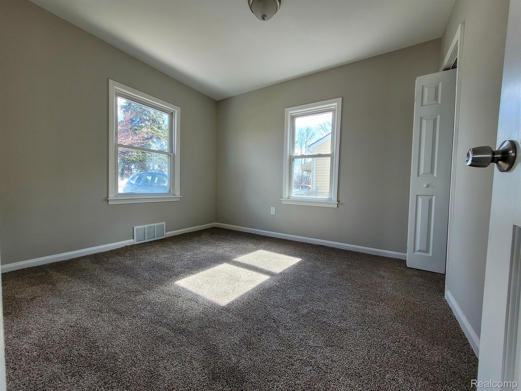 12241 Inkster Road Livonia, MI 48150 - Photo 8 of 18 Gallery Image 8