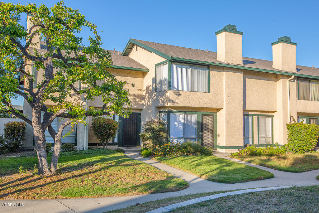5149 Perkins Road Oxnard, CA 93033 - Photo 9 of 40 front view of house with a yard