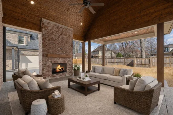 $1,280,000 | 1608 Paso Fino Trail, Collierville, TN 38017
