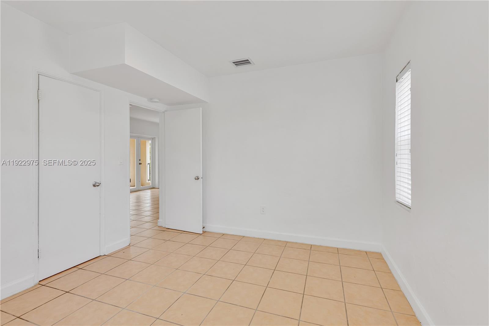 505 Southwest 11th Street, Unit 505 Miami, FL 33129 - Photo 22 of 31 a view of an empty room