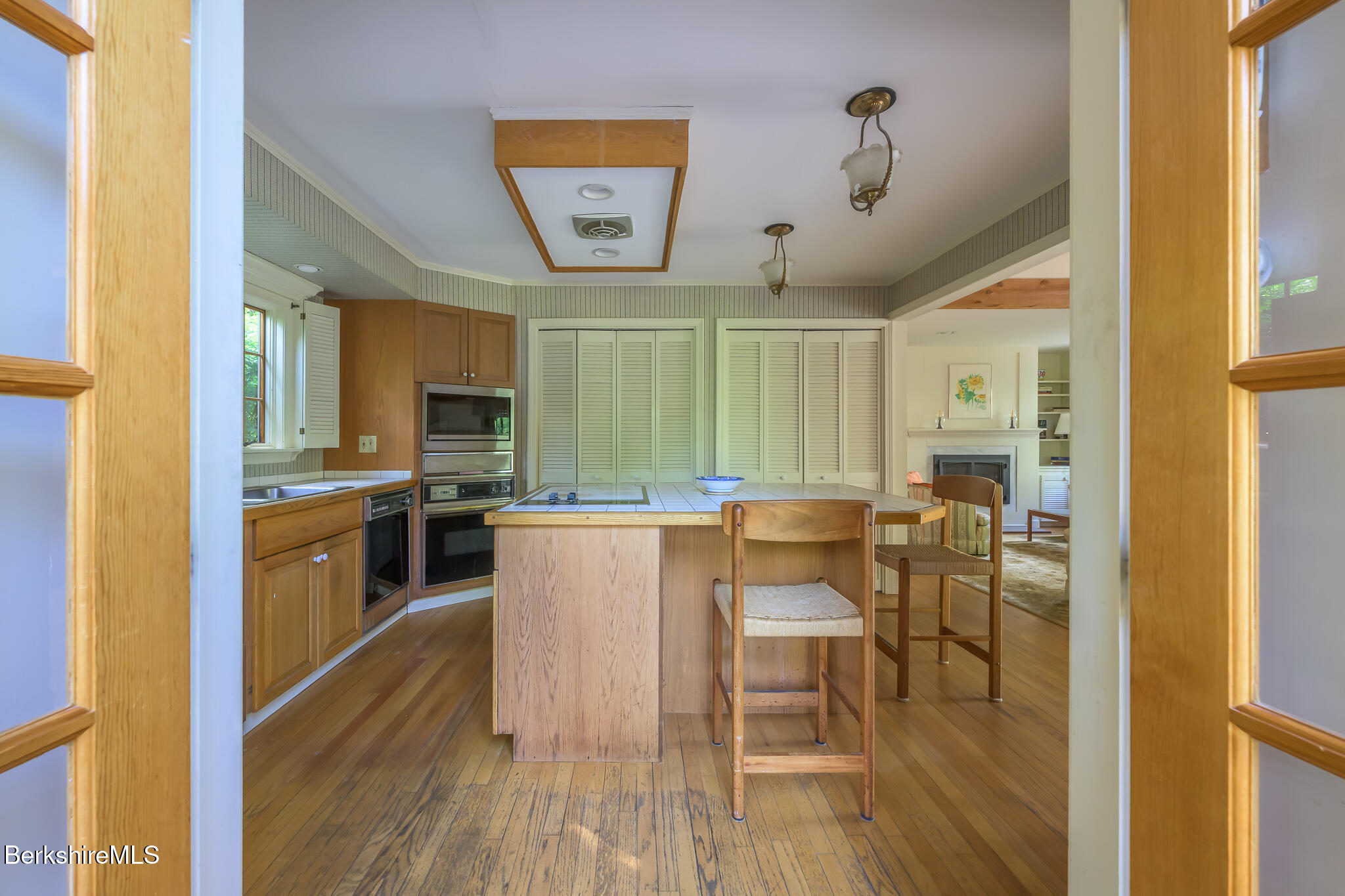6 Manitauk Heights Stockbridge, MA 01262 - Photo 16 of 49 Kitchen 1
