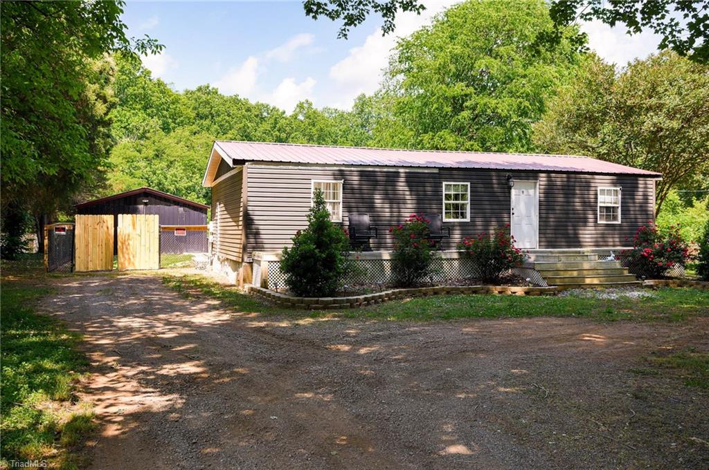 268 Walnut Grove Road Lexington, NC 27292 - Photo 2 of 26