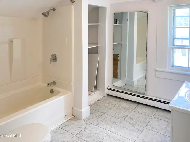 $1,600 | 916 Chamberlin Mills Road, Salem, NY 12865