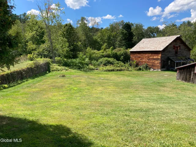 $1,600 | 916 Chamberlin Mills Road, Salem, NY 12865