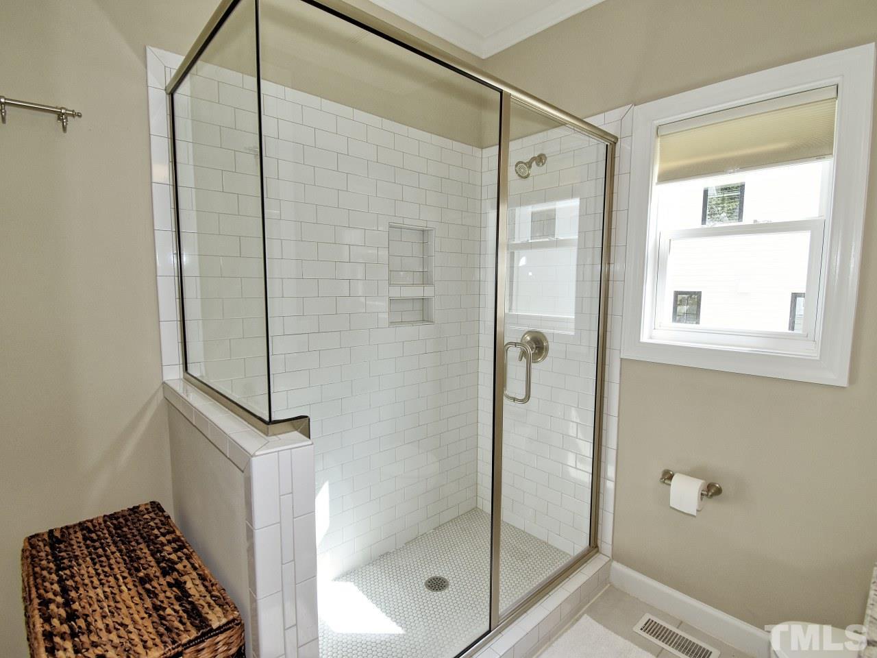 505 Mills Street Raleigh, NC 27608 - Photo 13 of 29