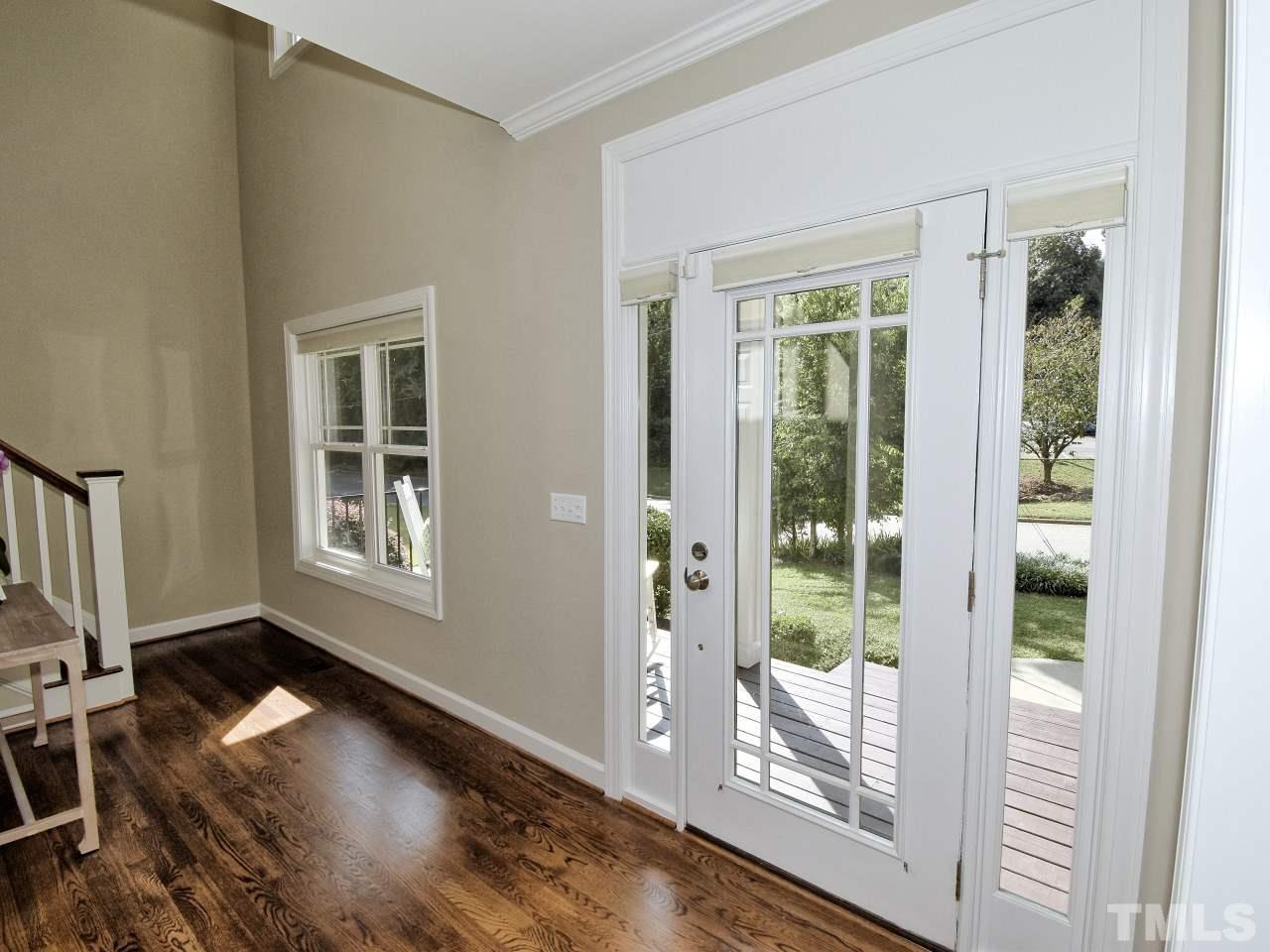 505 Mills Street Raleigh, NC 27608 - Photo 3 of 29
