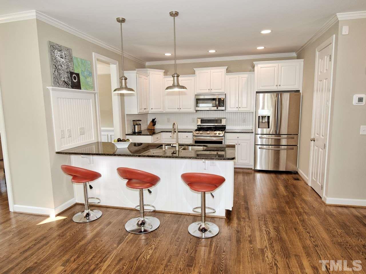505 Mills Street Raleigh, NC 27608 - Photo 7 of 29