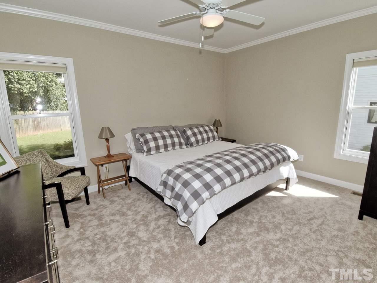 505 Mills Street Raleigh, NC 27608 - Photo 10 of 29