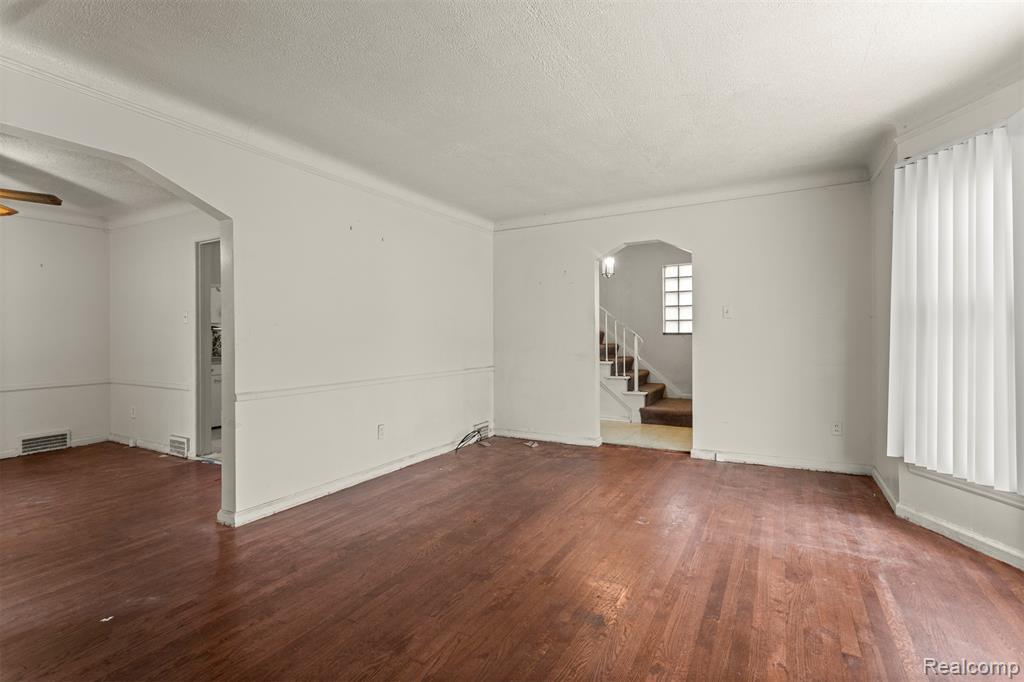 8547 Meyers Road Detroit, MI 48228 - Photo 5 of 29