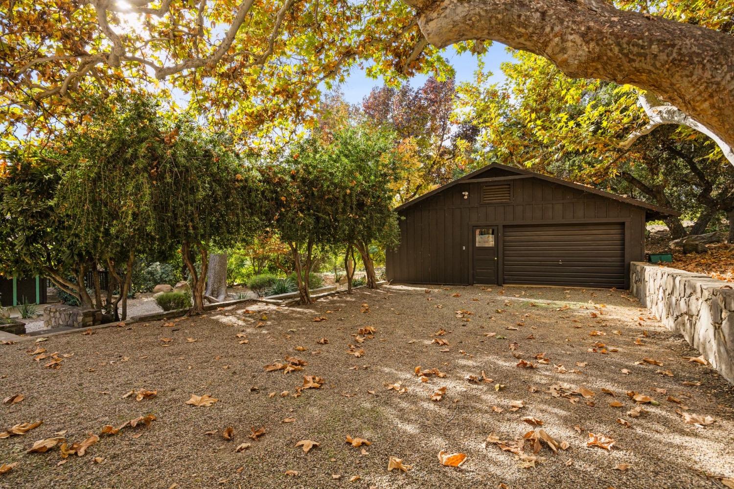 2250 Hermitage Road Ojai, CA 93023 - Photo 28 of 31