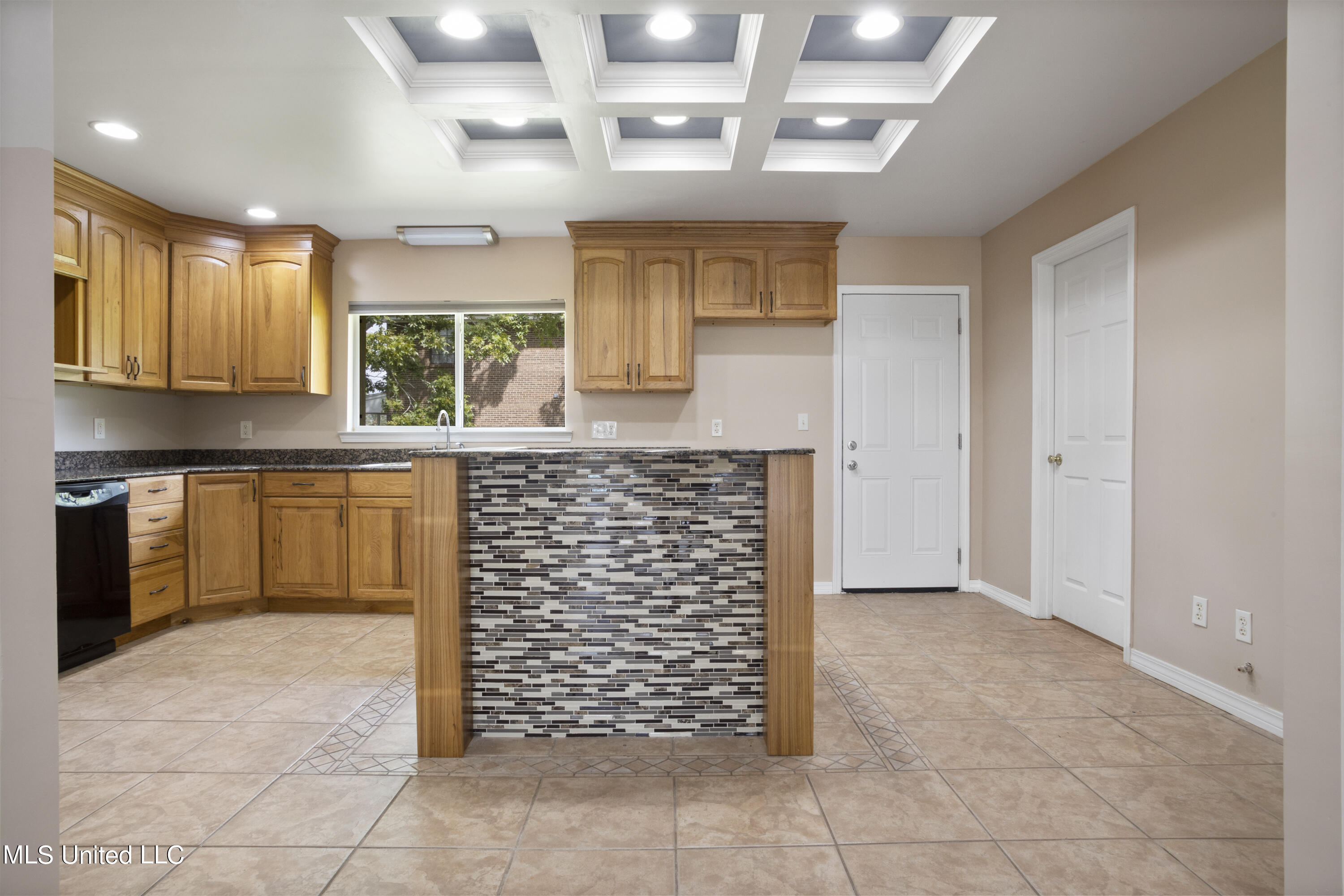 3342 West Race Track Road D'Iberville, MS 39540 - Photo 5 of 25 005 (12)