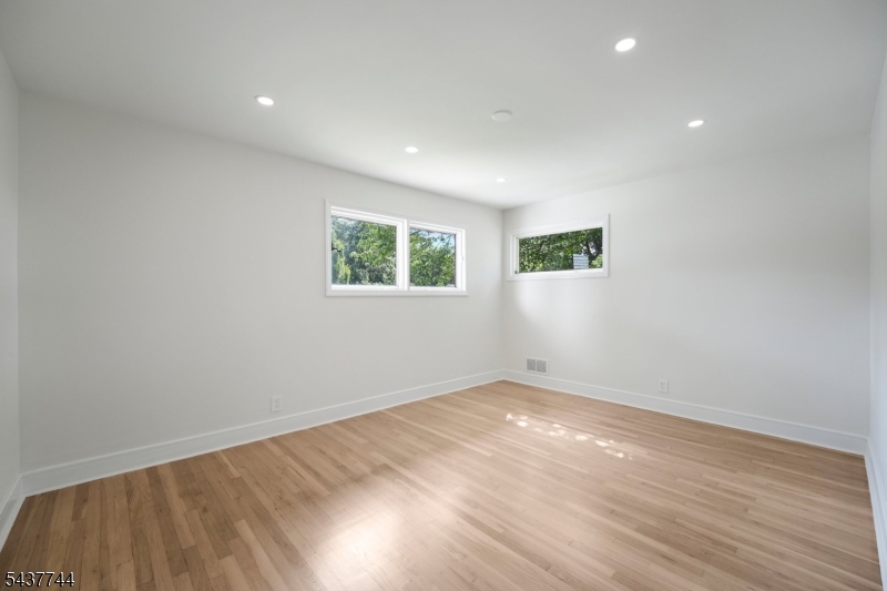 63 Westland Road Cedar Grove, NJ 07009 - Photo 12 of 40