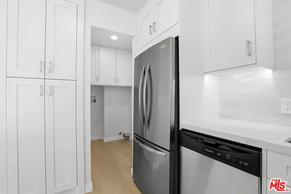 $214,500 | 8901 Eton Avenue, Unit 61, Canoga Park, CA 91304